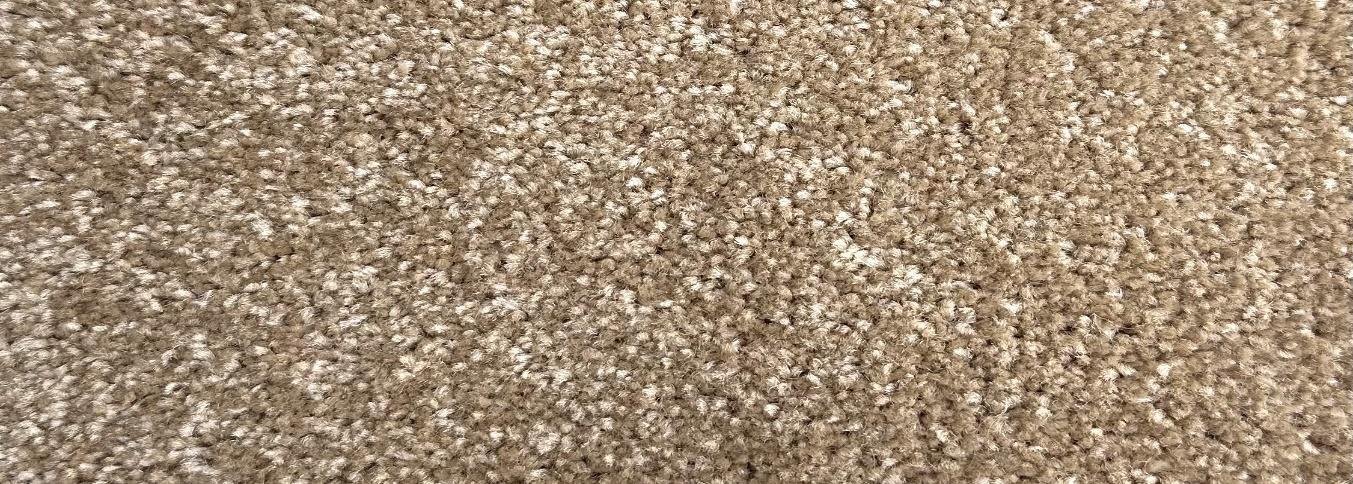 SMO 004 ALMOND Green Carpet